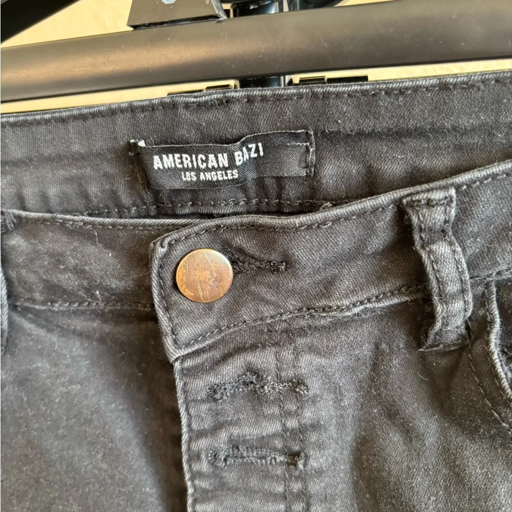 American Bazi stylish black